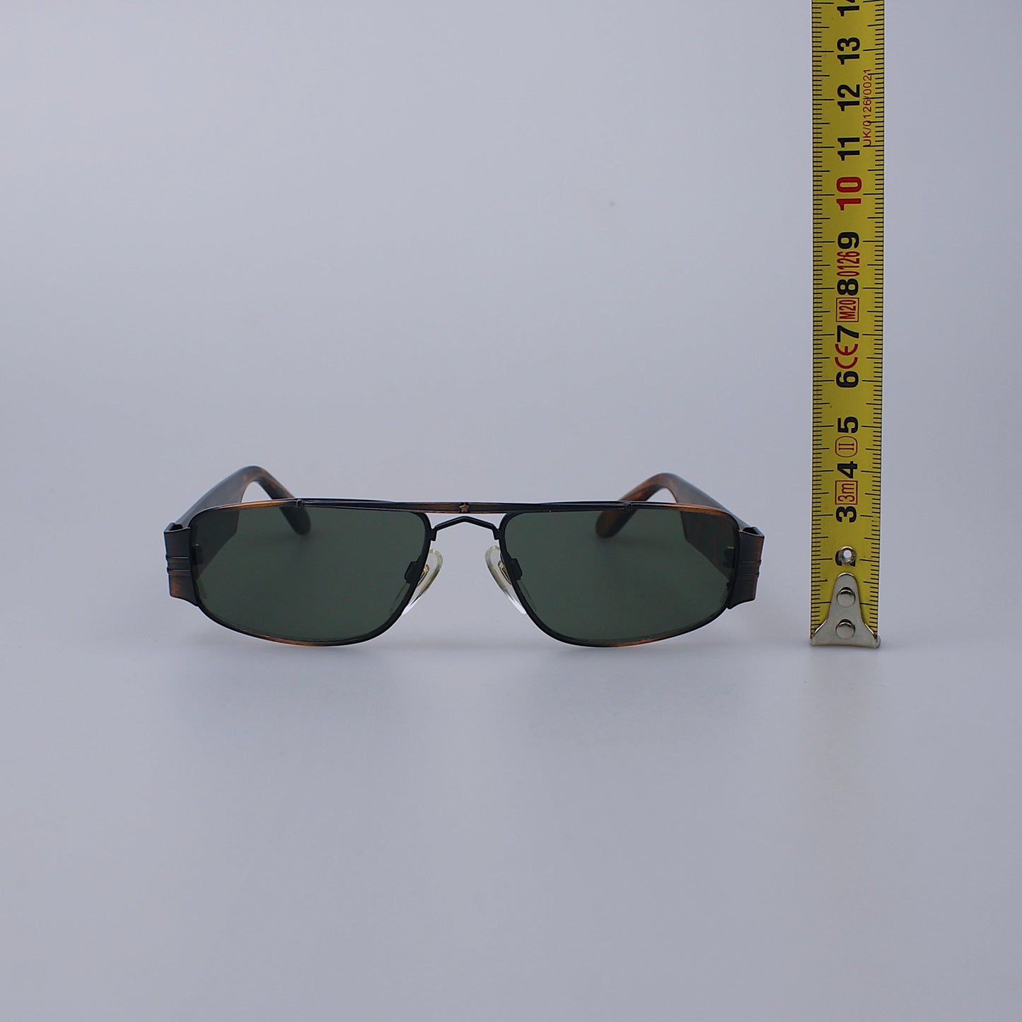 Vintage Glasses LP1080