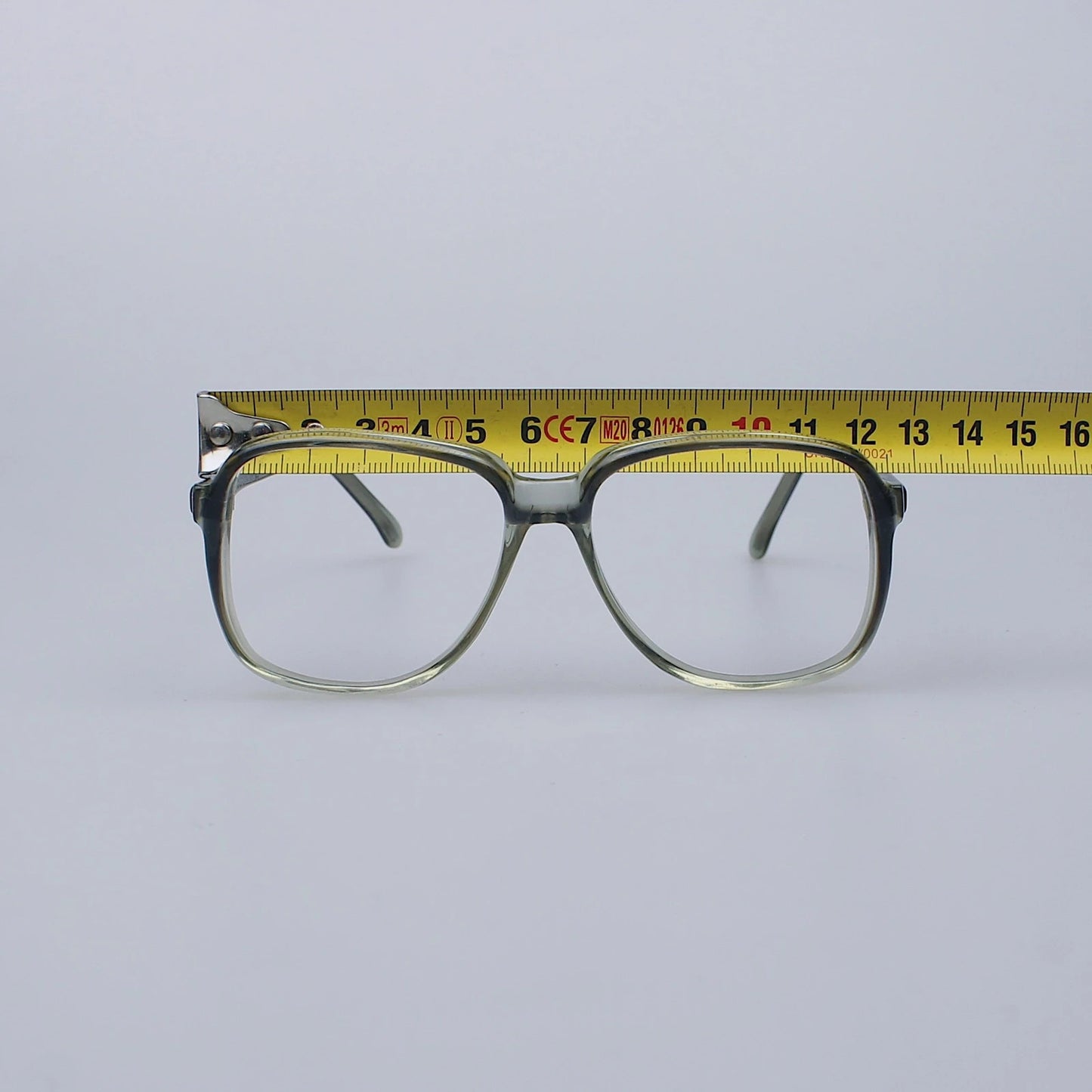 Vintage Glasses LP806