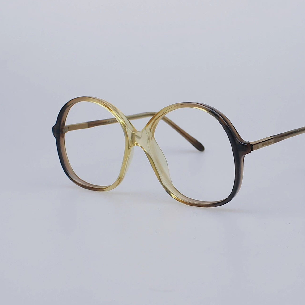 Vintage Glasses LP822