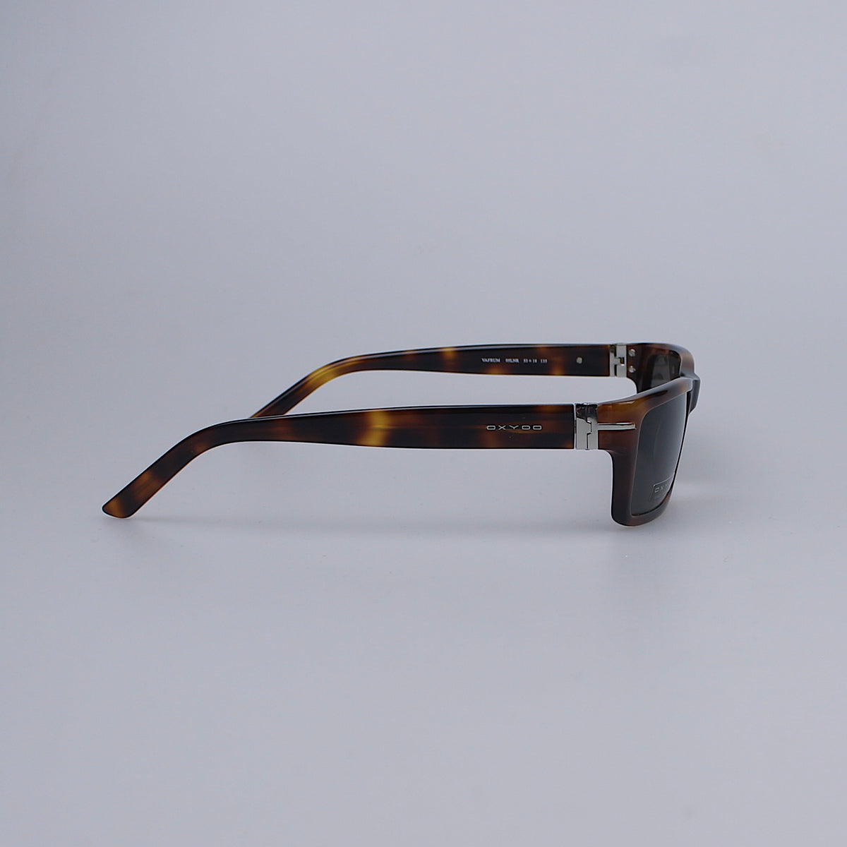 Vintage Glasses LP1482