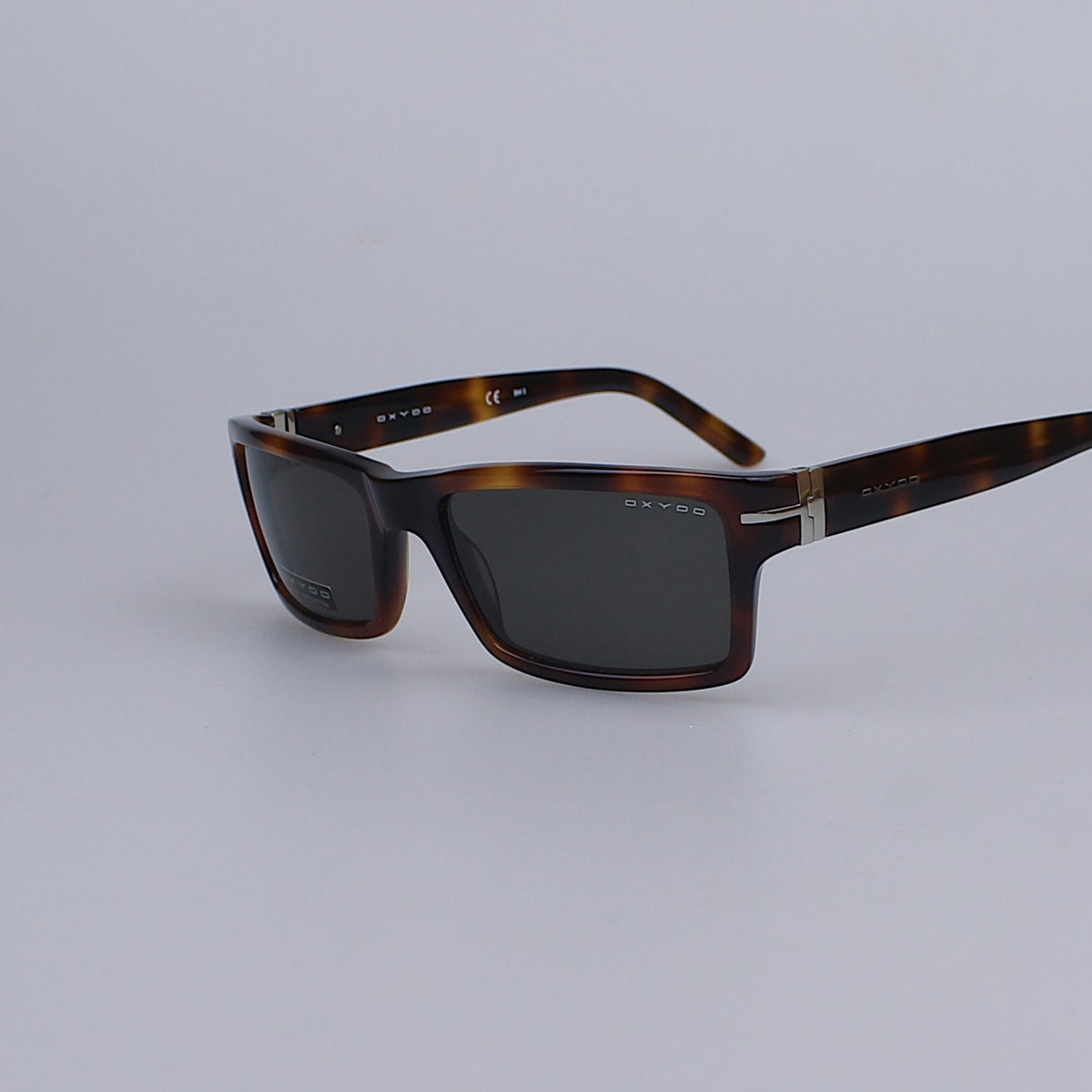 Vintage Glasses LP1482