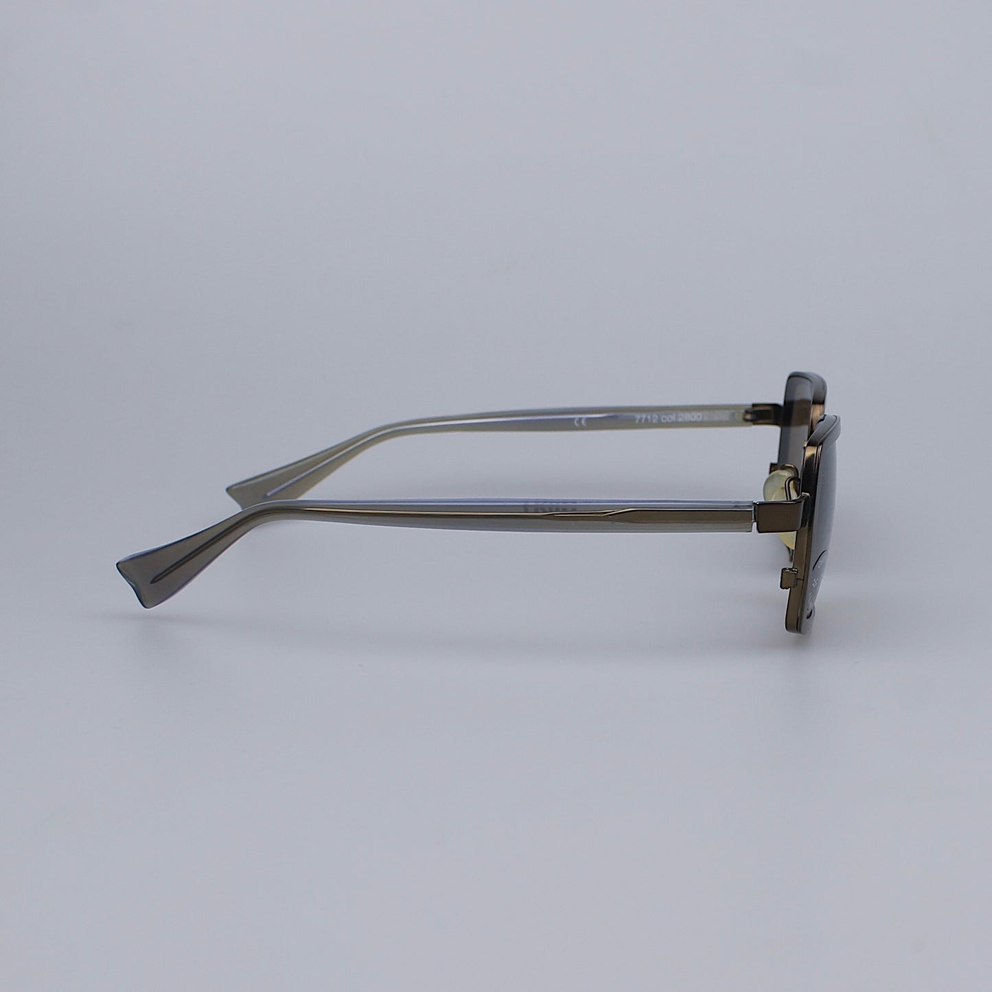 Vintage Glasses LP1223