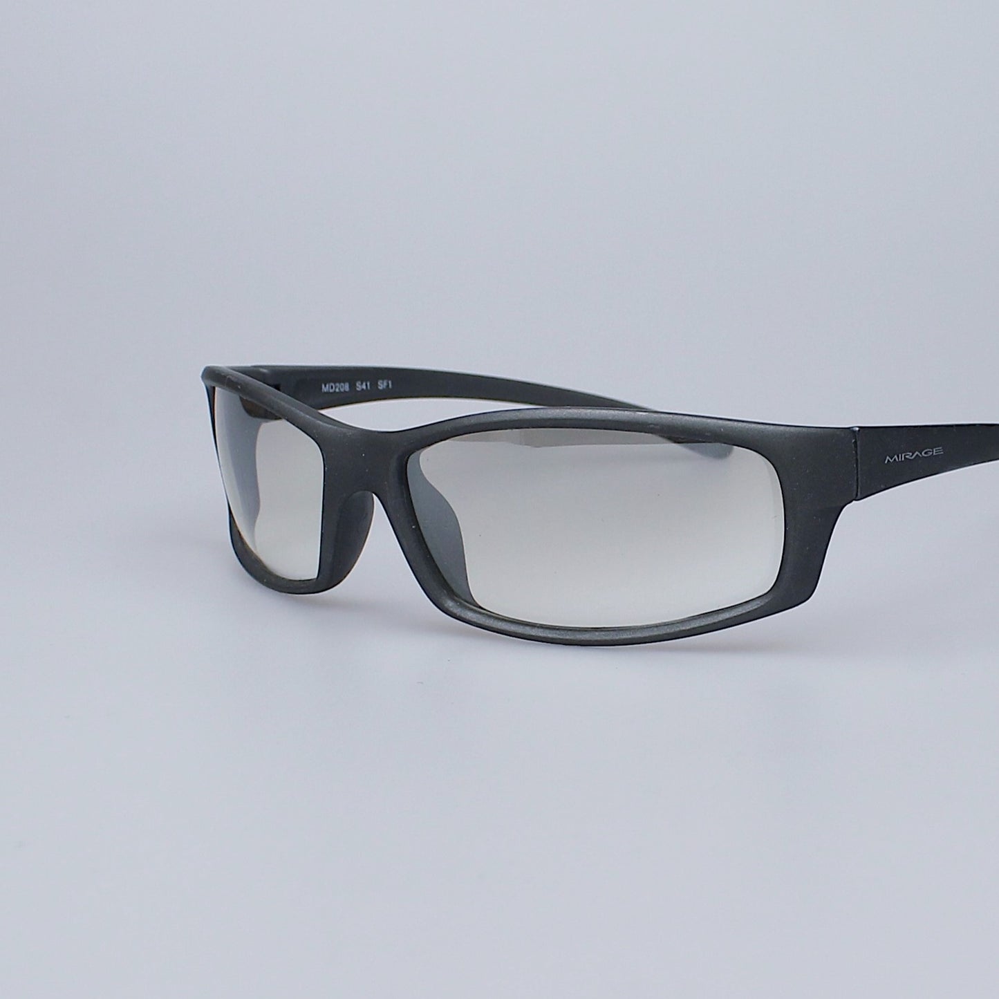 Vintage Glasses LP962
